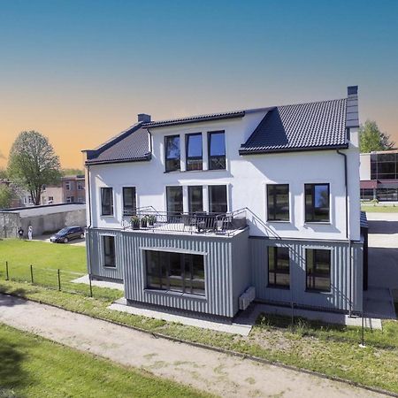 Apartamentai Muzika Silutė Bagian luar foto