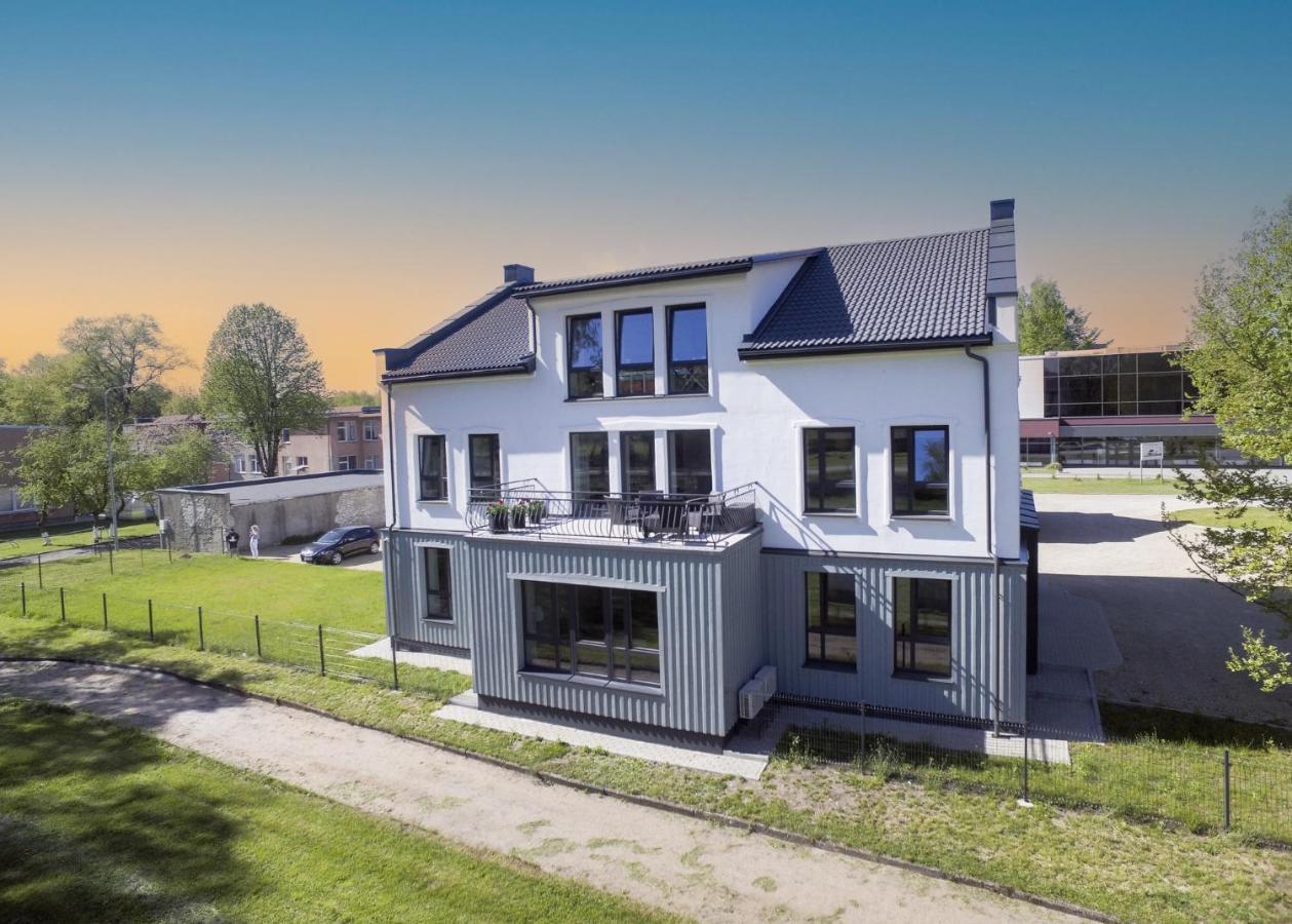 Apartamentai Muzika Silutė Bagian luar foto