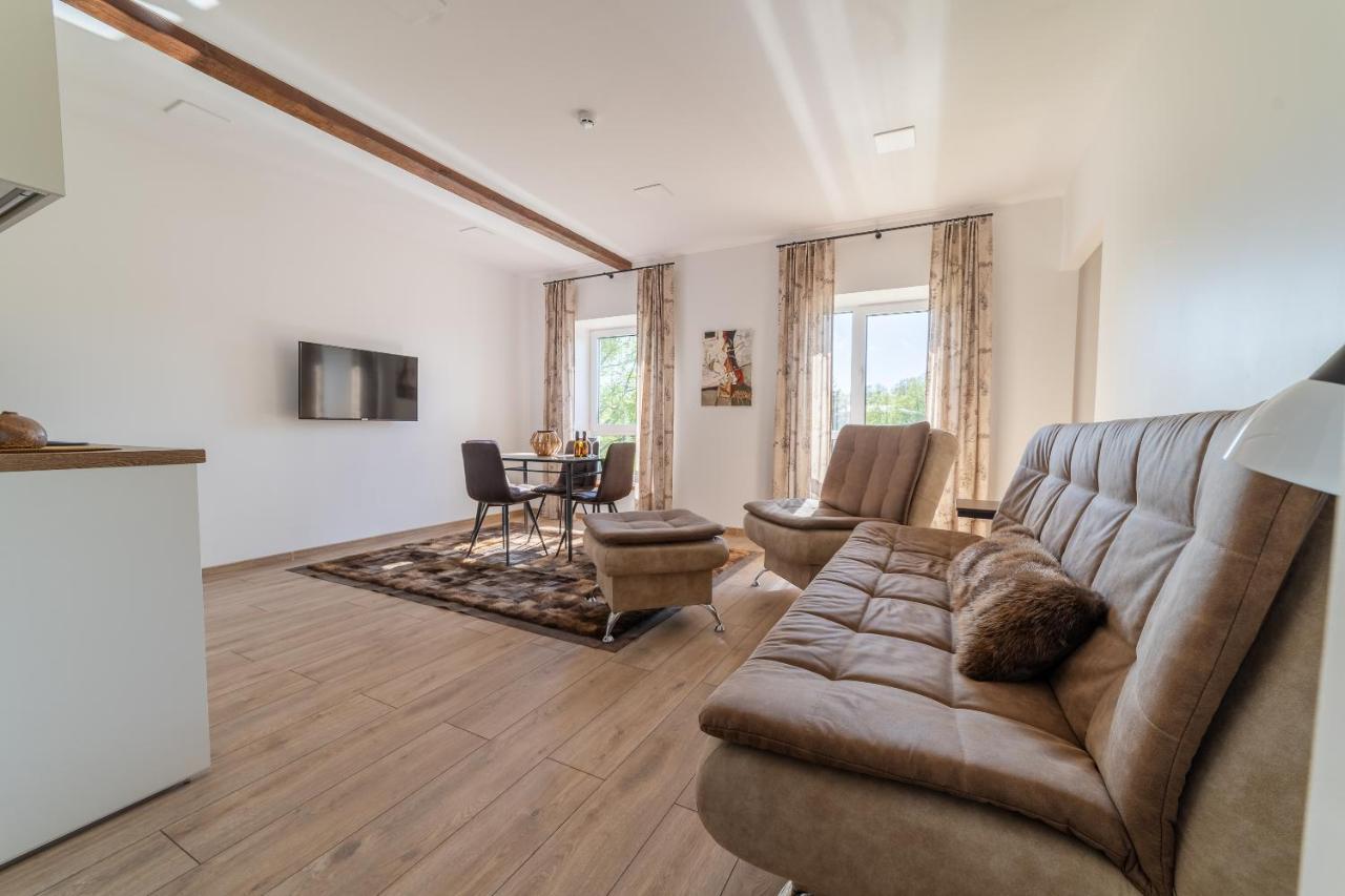 Apartamentai Muzika Silutė Bagian luar foto