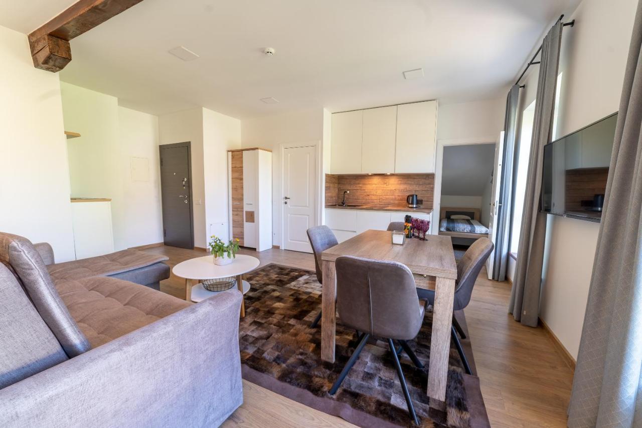 Apartamentai Muzika Silutė Bagian luar foto