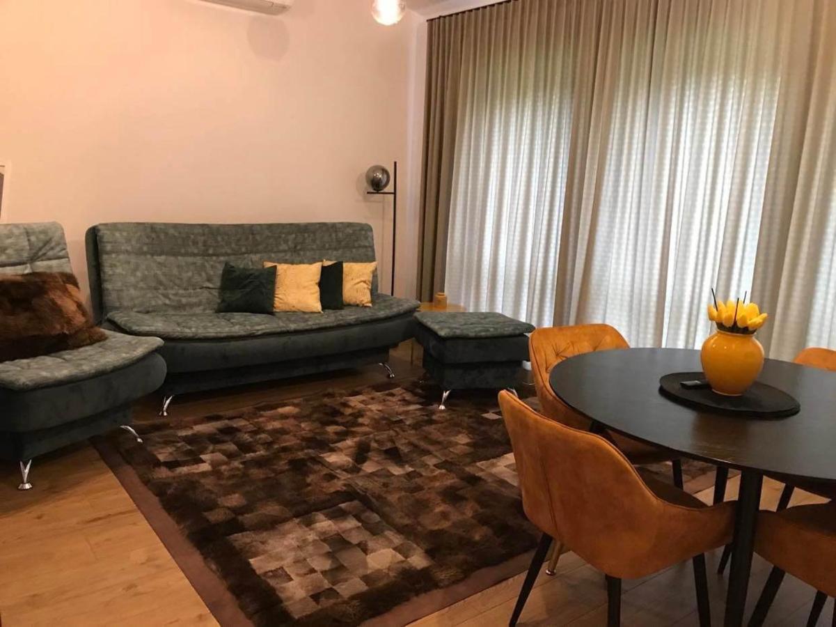 Apartamentai Muzika Silutė Bagian luar foto